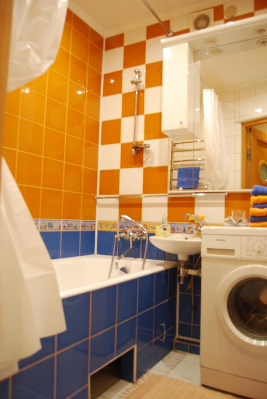Three Bedroom Stepana Bandery Street Rivne Luaran gambar