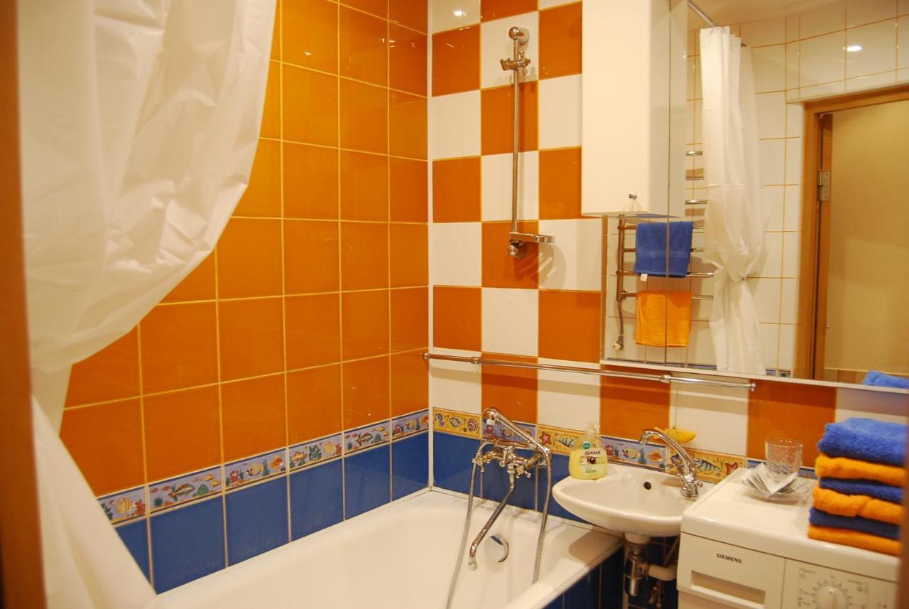 Three Bedroom Stepana Bandery Street Rivne Luaran gambar